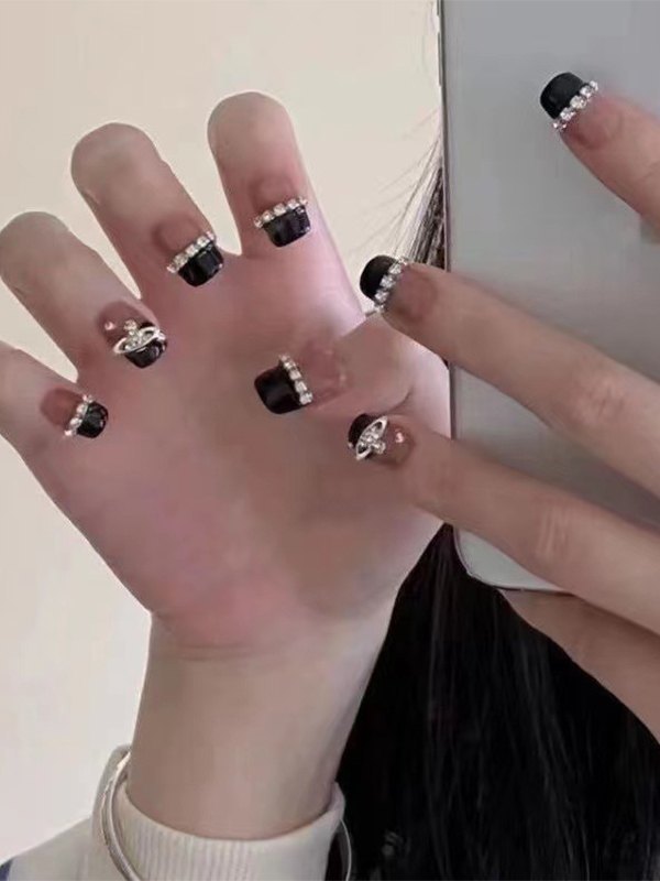 24 piezas de diamantes de imitación Cosmos Press On Nails-4